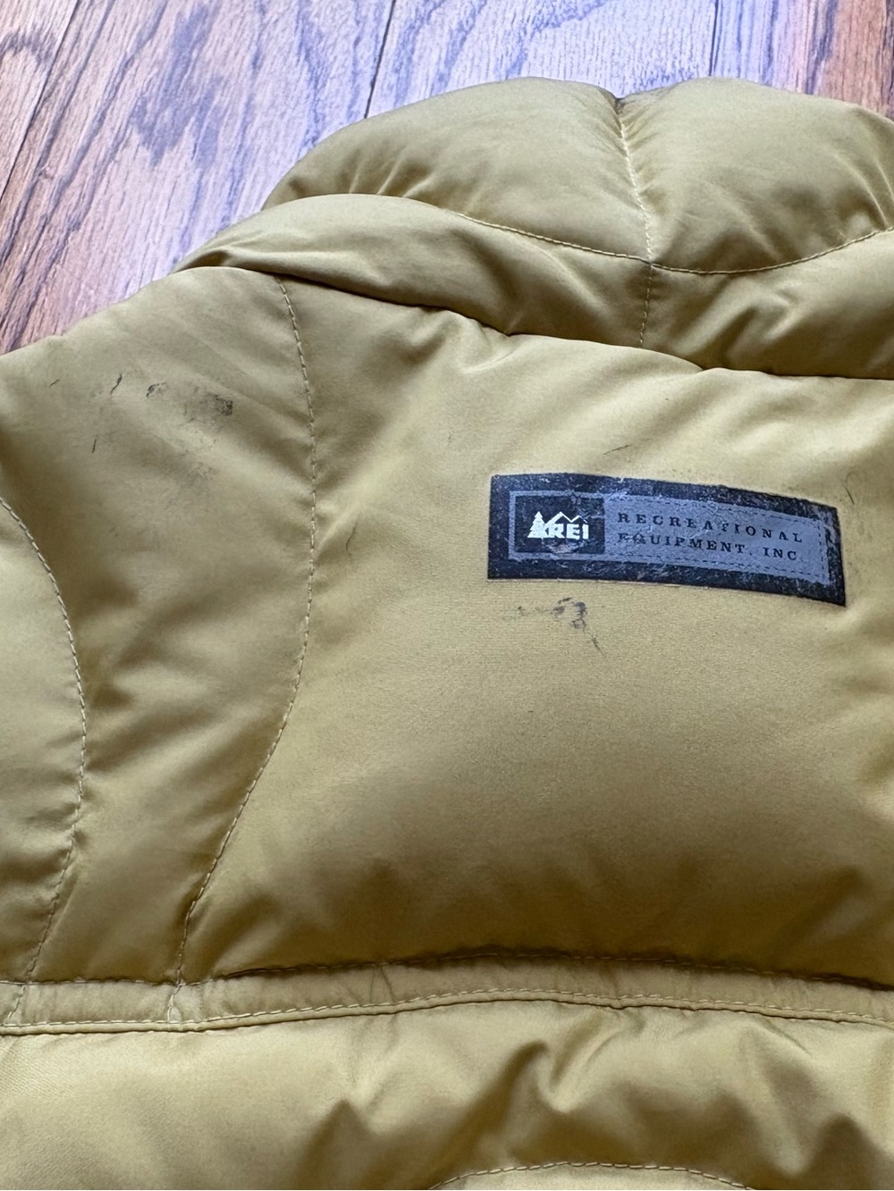 REI Woman Olive Green PufferJacket Sz S, preowned - Picture 5 of 6